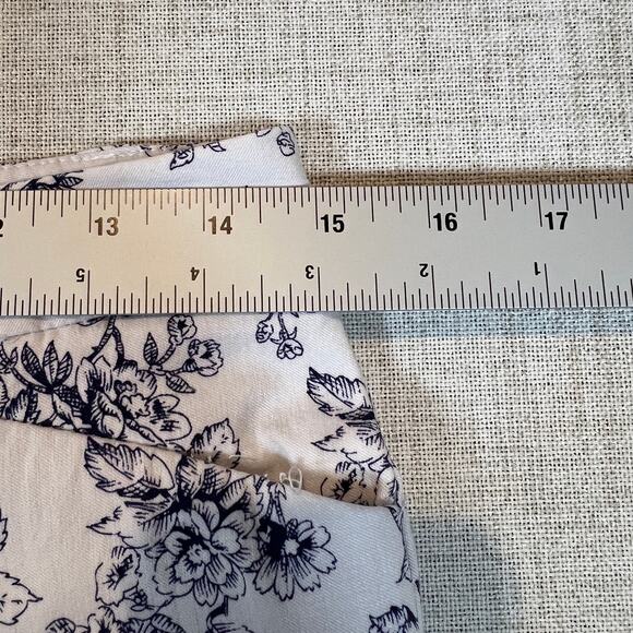 Mario Serrani White Pants with Navy Blue Floral Print | Women's 4 - Picture 6 of 7